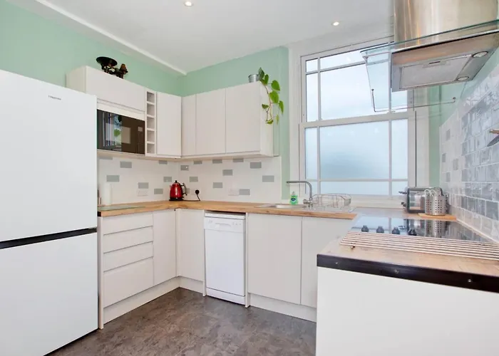 Lovely 2-Bed Apartment Colyton, Nr. Jurassic Coast